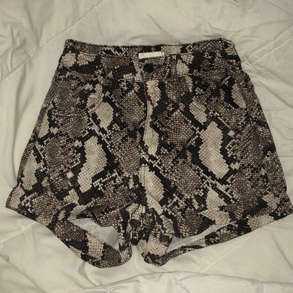 snake print shorts h&m